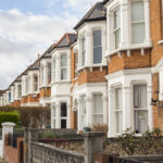 uk-house-prices-continue-to-fall-first-time-buyers-opt-for-smaller-homes