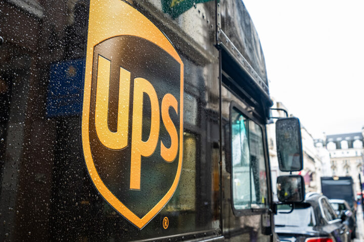 UPS Gewinnprognose sinkt inmitten der drohenden Teamsters-Vereinbarung