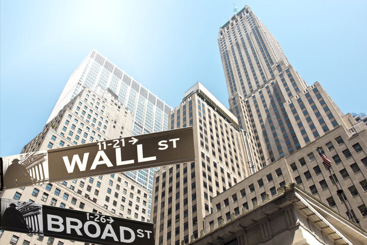 Die Wall Street gewinnt an Schwung und wartet auf die Berichte der Einzelhändler