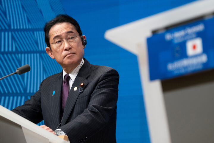 Angesichts der schwindenden Unterstützung für die Regierung Kishida stellt der japanische Premierminister die Grundzüge eines neuen Wirtschaftsplans vor