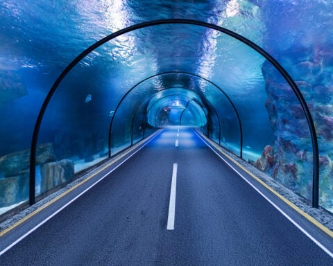unveiling-the-wonders-of-underwater-tunnel-engineering