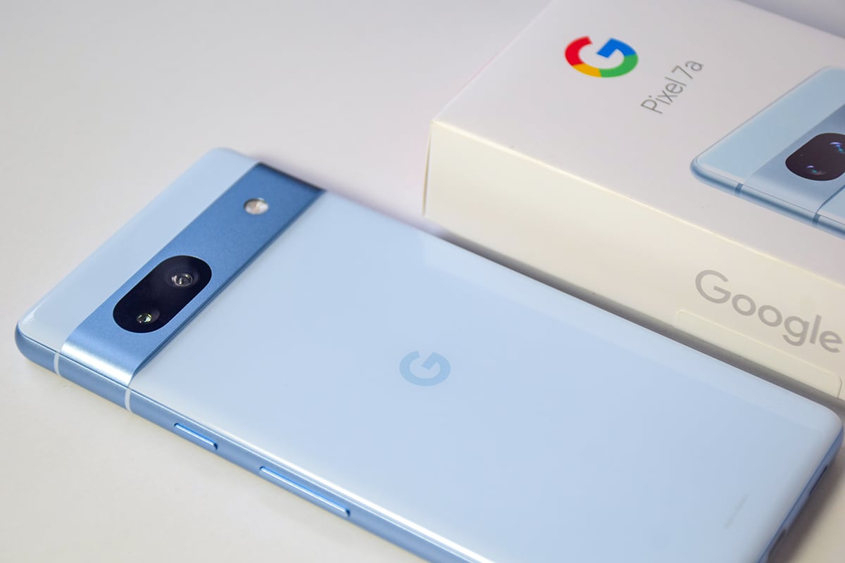 google-unveils-pixel-9-early,-intensifying-ai-battle-with-apple