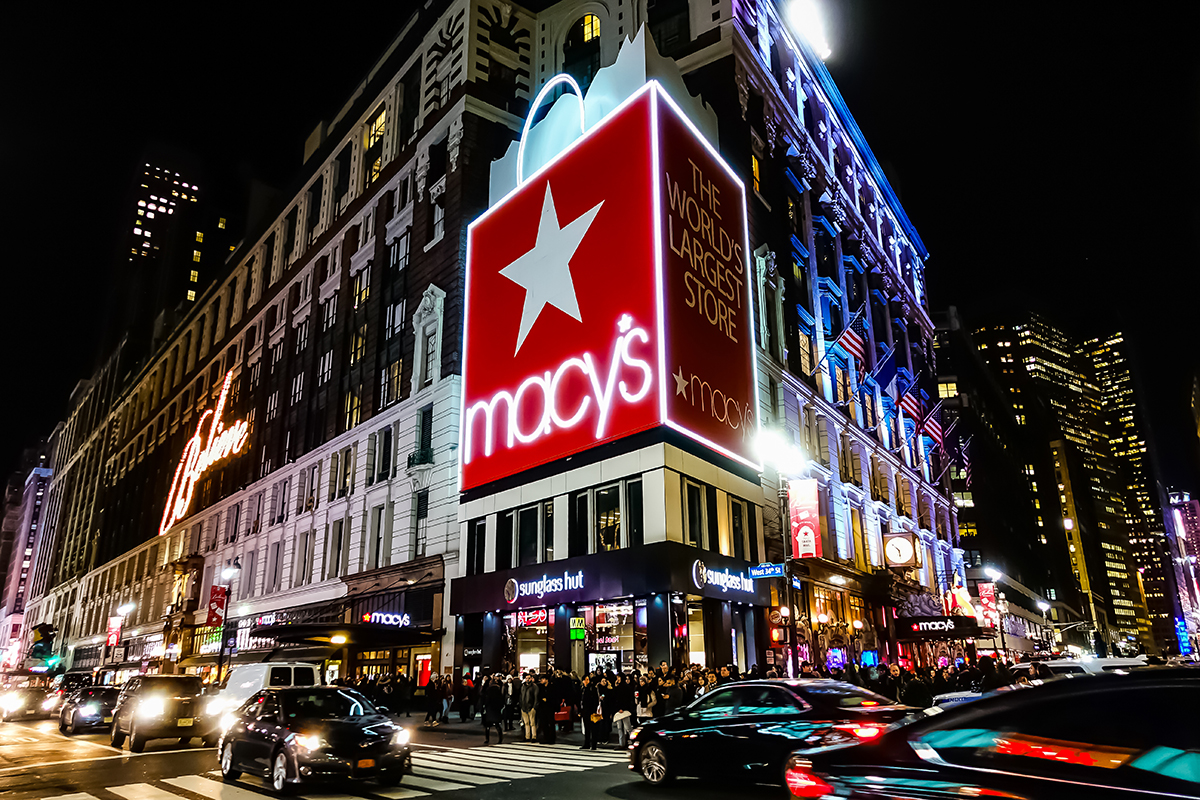 macy’s-revises-sales-outlook-amid-struggles-to-attract-consumers