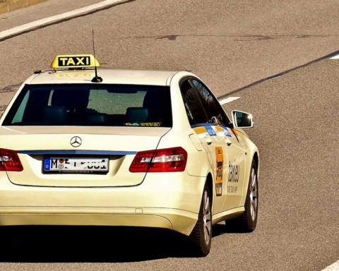 mercedes-verabschiedet-sich-vom-deutschen-taximarkt